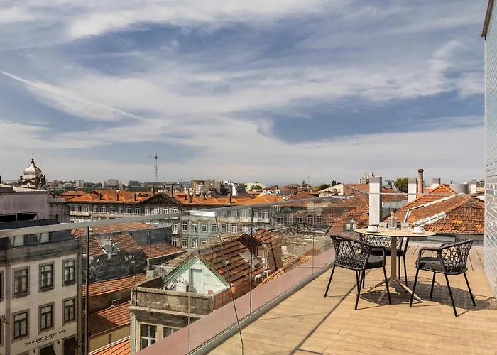 Wine & Books Porto Hotel